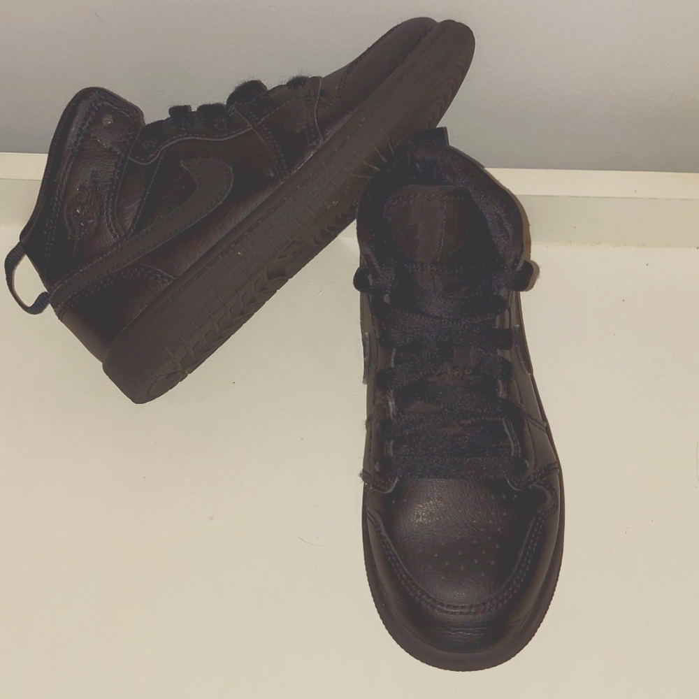Jordan retro 1s